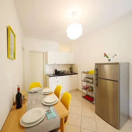 Apartman Bluemarin Apartment